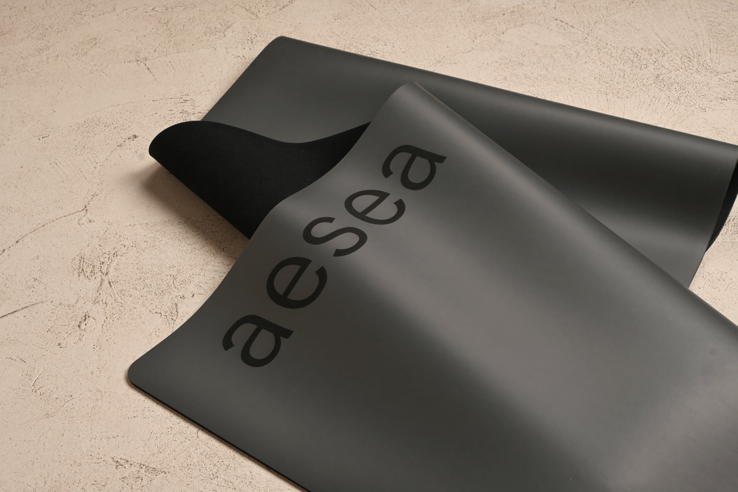 Tapis aesea - gris charbon